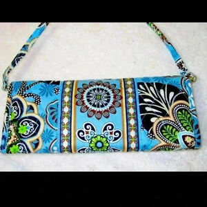 Vera Bradley Trifold Wallet Crossbody
Strap in Bali Blue